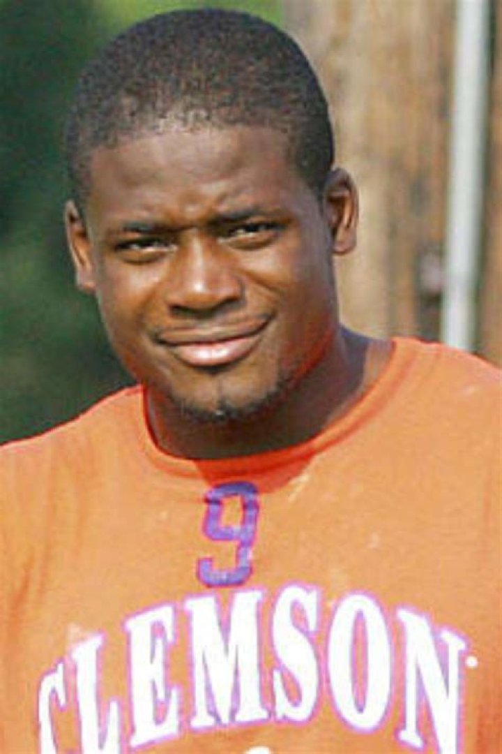 Ray Ray McelrathBey Net Worth, Wife Name, Wiki, Bio and Age: Is Clemson RB Married?
