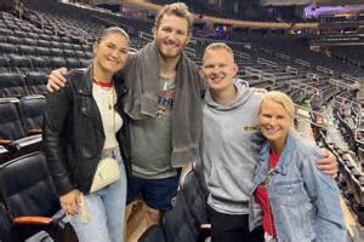 Who Are Noah Hanifin Parents: Bob Hanifin & Tina Hanifin; Girlfriend & Family Details